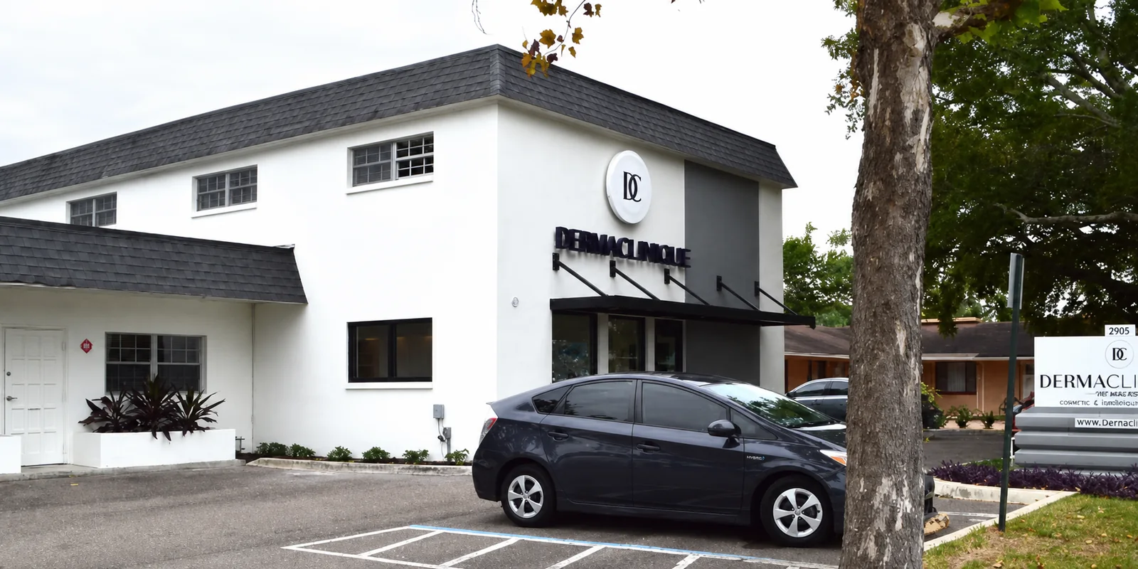 Completed DermaClinique medical office building in St. Petersburg, Florida